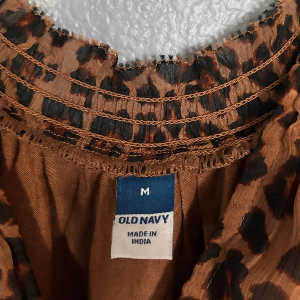 OLD NAVY LEOPARD PRINT Cocktail Lined dress. Sheer Long sleeves. Size medium - Picture 3 of 11